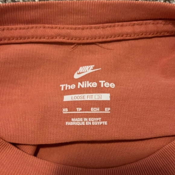 Nike tee shirt - Picture 3 of 3